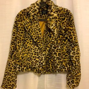 Faux fur cropped coat